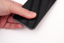 南昌苹果维修点分享iPhone 6s手机换电池教程-手机维修网