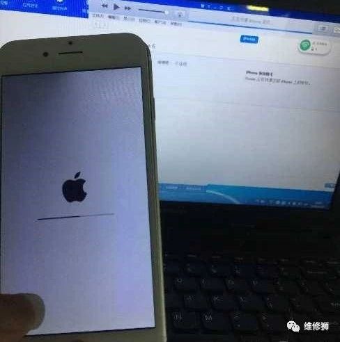 手机维修自学教程之iPhone 6进水后不开机怎么维修？
