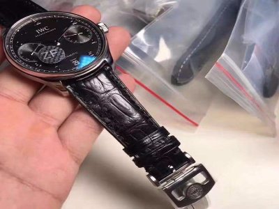 昆明柏莱士手表指定维修点--盛世服务中心