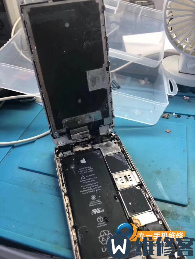 无锡苹果维修点教你iPhone X手机进水了应该怎么紧急处理？