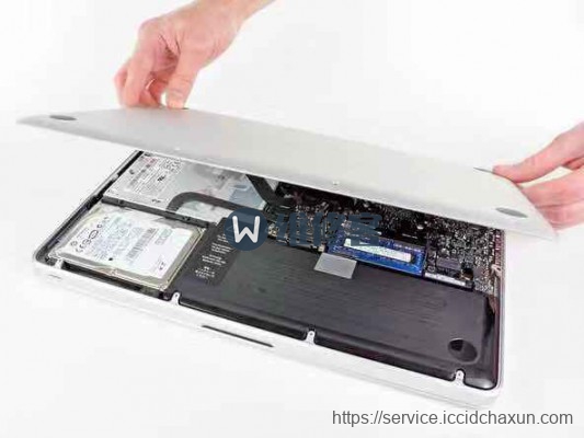 广州苹果电脑MacBook Pro 13更换电池图文教程详解