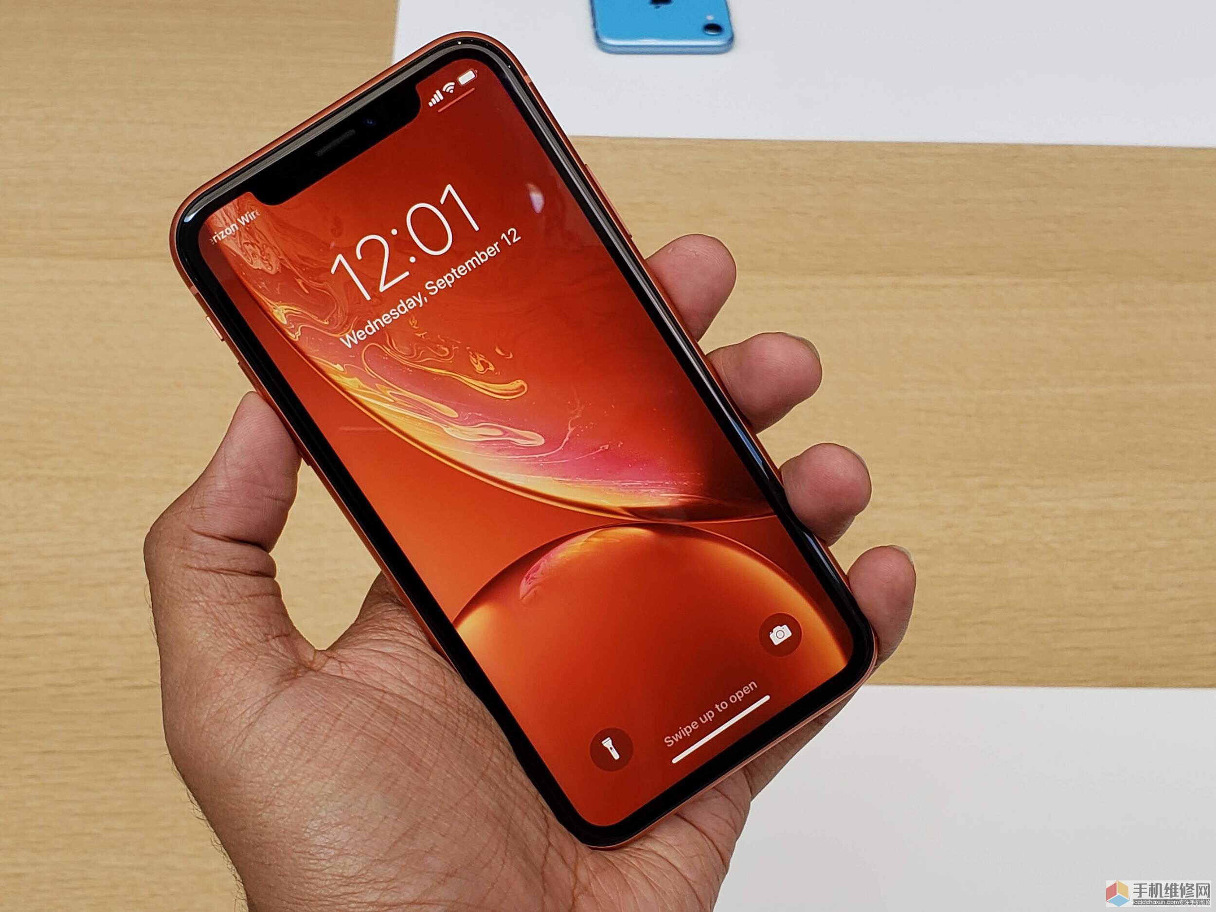 上海苹果直营店告诉你iPhone XR为什么比iPhone XS便宜