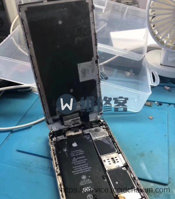 武汉苹果官方售后维修点告诉你手机进水后该怎么办？