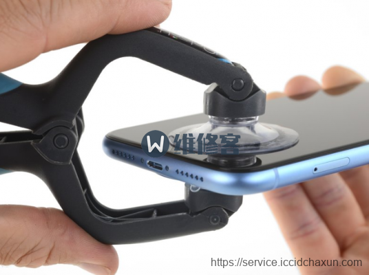 手机维修网图文详解iPhone XR电池更换步骤