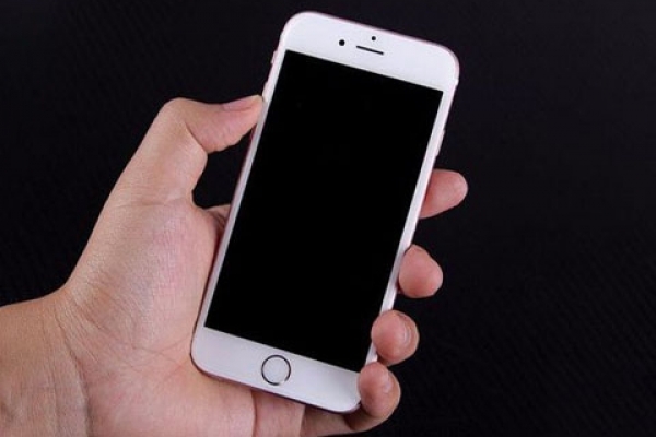 iPhone手机掉水里怎么办？福州苹果维修点告诉你手机进水的处理方法-手机维修网