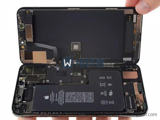 iPhone 11 Pro Max屏幕电池拆机详解及北京最新手机维修价格
