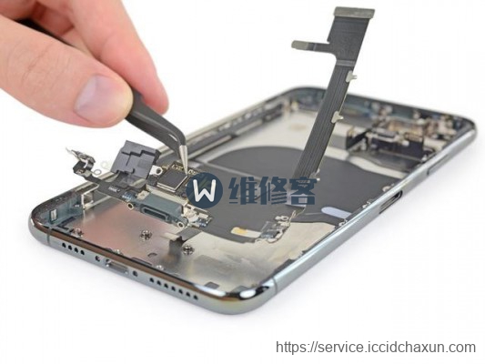 iPhone 11 Pro Max屏幕电池拆机详解及北京最新手机维修价格
