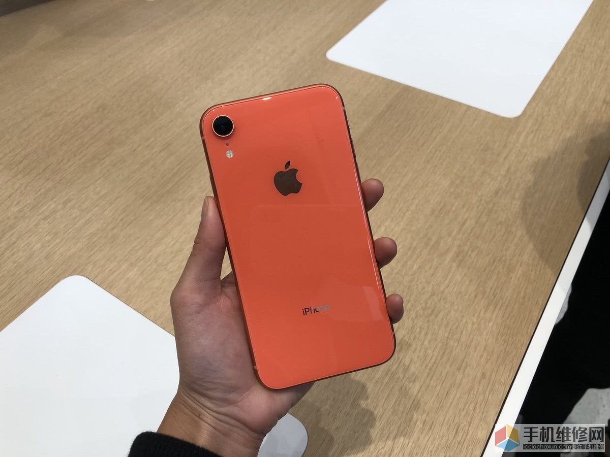 上海苹果直营店告诉你iPhone XR为什么比iPhone XS便宜