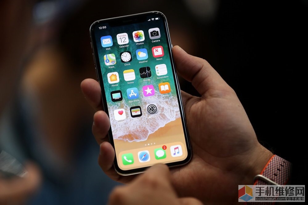 iPhone的防水功能怎么样？有防水功能就不会进水吗？