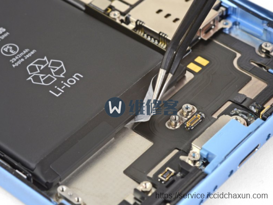 手机维修网图文详解iPhone XR电池更换步骤