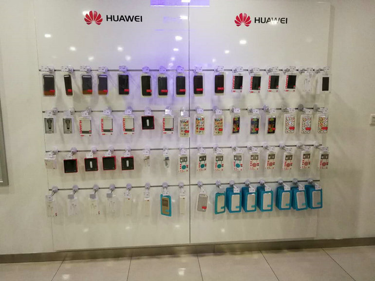 深圳华为手机维修点：深圳华强北曼哈店