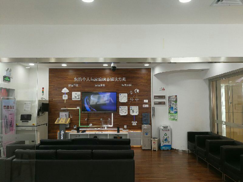 广州华为维修点：广州维多利广场店