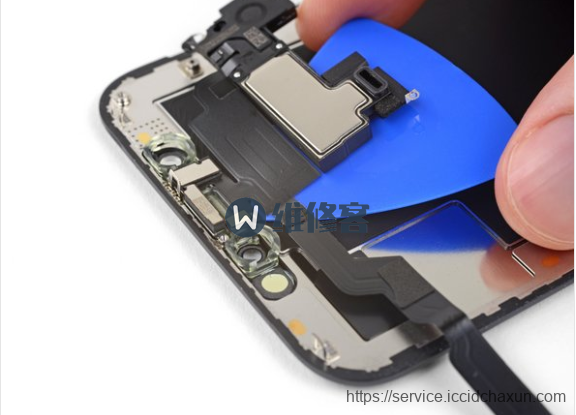 宁波苹果维修点分享iPhone XS手机换屏幕总成维修教程