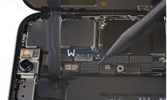 青岛苹果手机维修点分享iPhone XS手机换电池维修教程