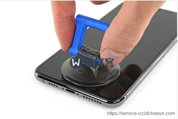上海苹果维修点分享iPhone XS Max手机自主换屏维修教程