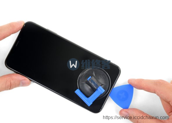上海苹果维修点分享iPhone XS Max手机自主换屏维修教程