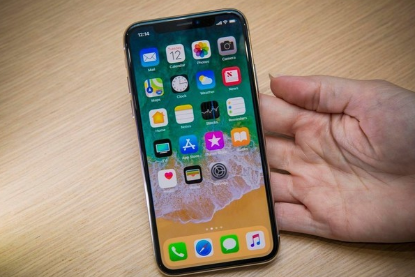 iPhone X手机屏幕发白、无法启动怎么办？苏州苹果维修点教你如何修复
