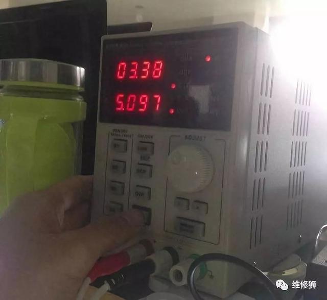 苹果维修案例分享：iPhone6开机短路，手机触屏失灵故障维修