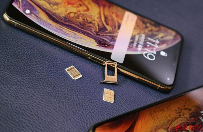 郑州苹果维修点教你iPhone XS Max怎么插SIM卡？