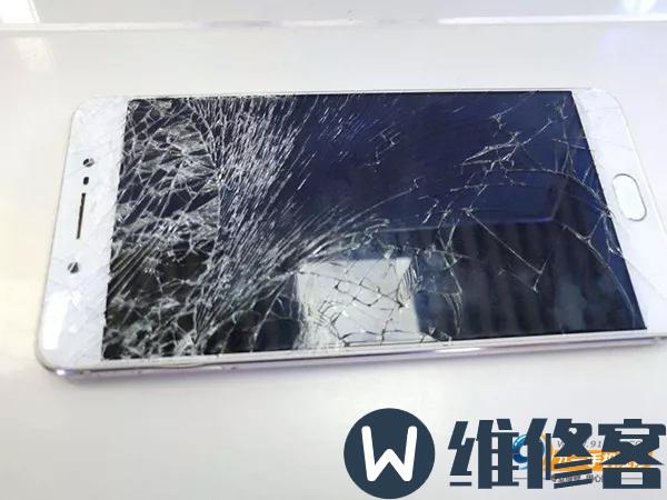 iPhone XS手机屏幕碎屏怎么办_天津iPhone XS手机换屏多少钱？
