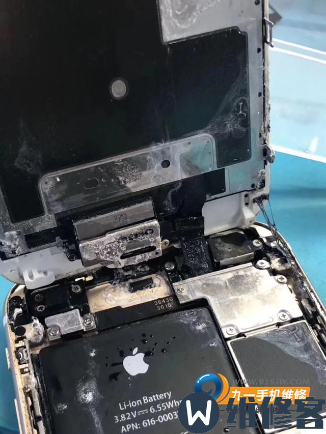 无锡苹果维修点教你iPhone X手机进水了应该怎么紧急处理？