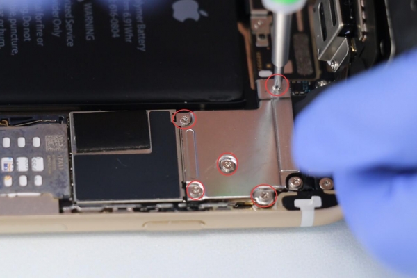 苹果维修网分享iPhone6苹果手机换电池技巧