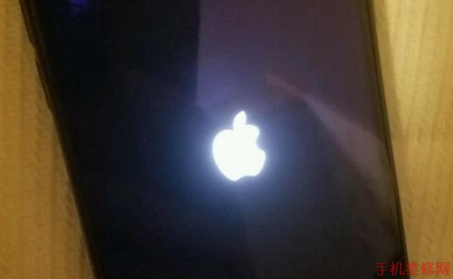 上海苹果维修点教你升级iOS12 beta8出现白苹果解决方法！-手机维修网