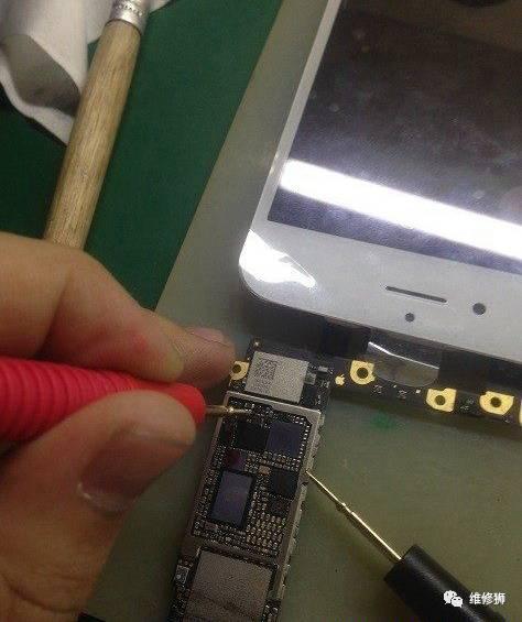 苹果维修案例分享：iPhone6开机短路，手机触屏失灵故障维修
