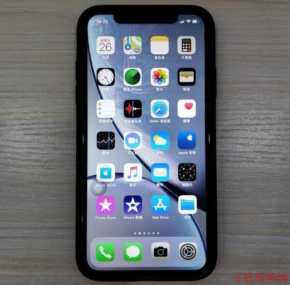 沈阳苹果维修点为你解答iPhone XR买白色还是黑色的好？