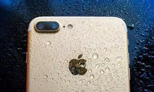 iPhone手机进水开不了机、黑屏怎么办？杭州苹果维修点为你解答