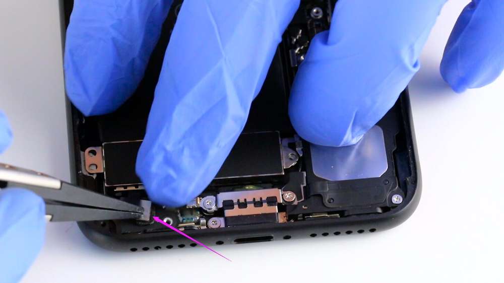 武汉苹果维修点教你如何给iPhone7换电池？