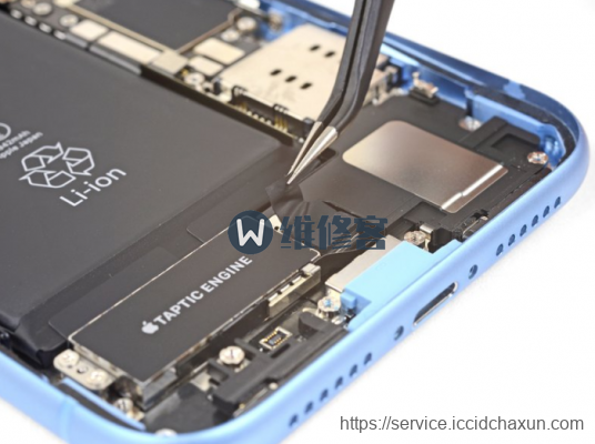手机维修网图文详解iPhone XR电池更换步骤