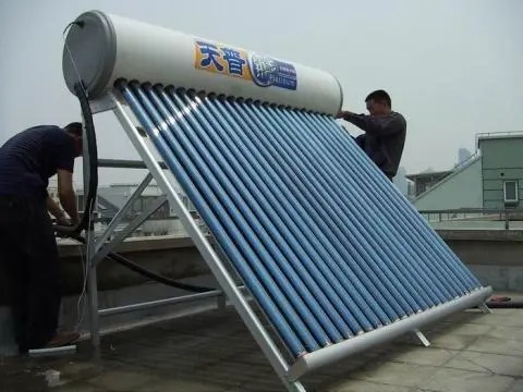 太阳能热水器里面有水垢怎么办   太阳能热水器怎么清洗里面的水垢
