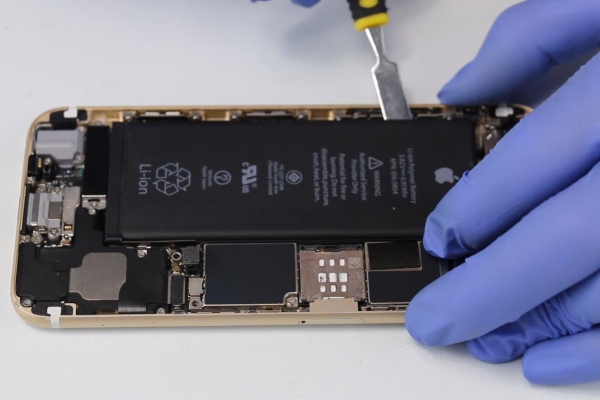 苹果维修网分享iPhone6苹果手机换电池技巧