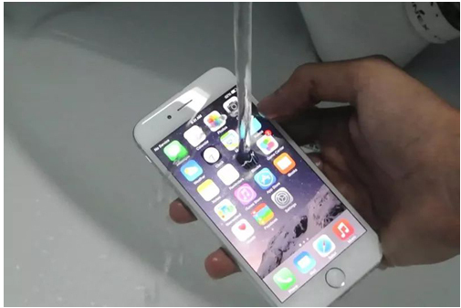 iPhone XS手机进水怎么办？长春苹果维修点教你处理方法