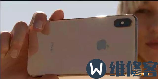 深圳哪里换苹果手机后盖？iPhoneXS手机换后盖要多少钱？