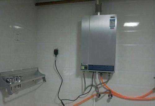 热水器出水小