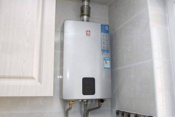 储水式热水器怎么安装 储水式热水器安装高度介绍